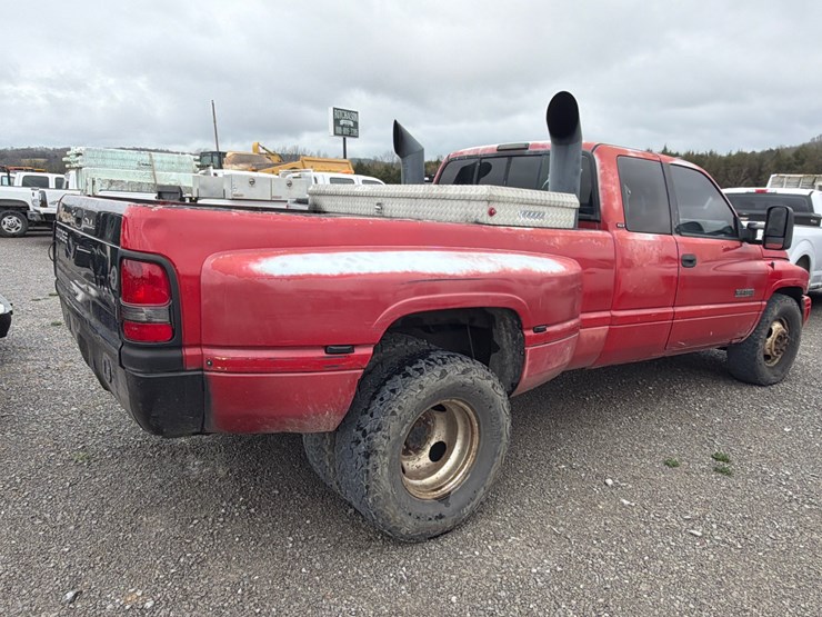 dodge-ram-3500-image-4