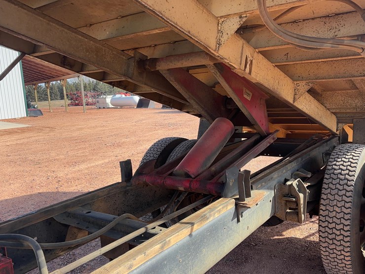 1973-chevrolet-c65-image-11