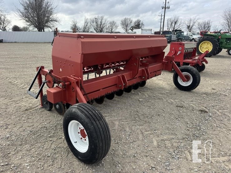 case-ih-5200-image-1