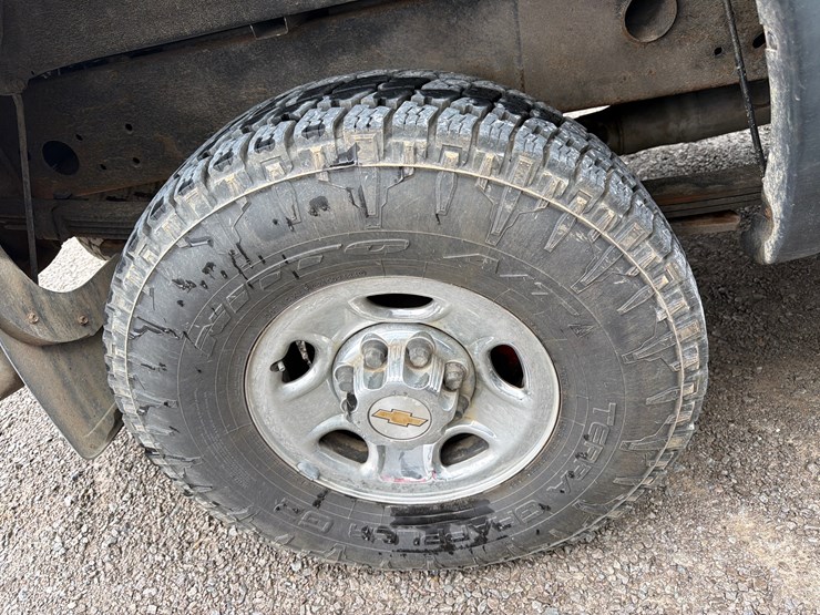 chevrolet-2500hd-image-5