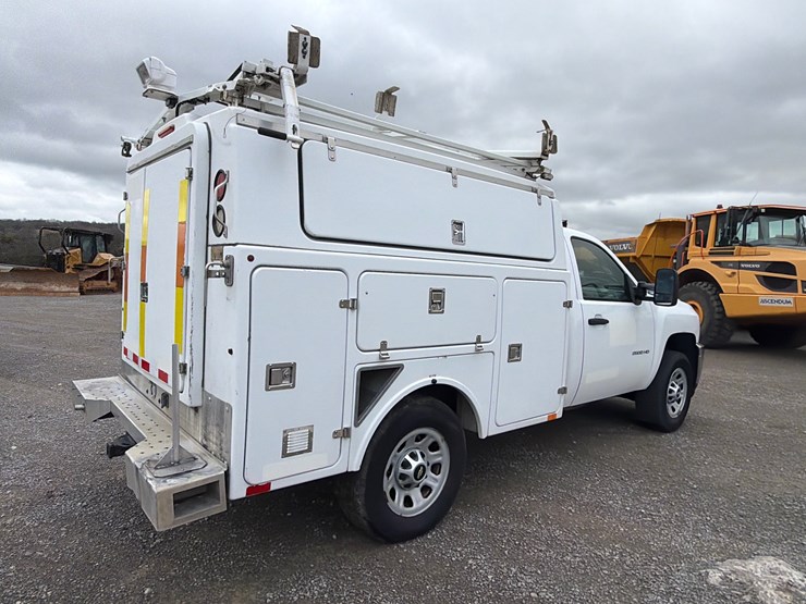 chevrolet-2500hd-image-4