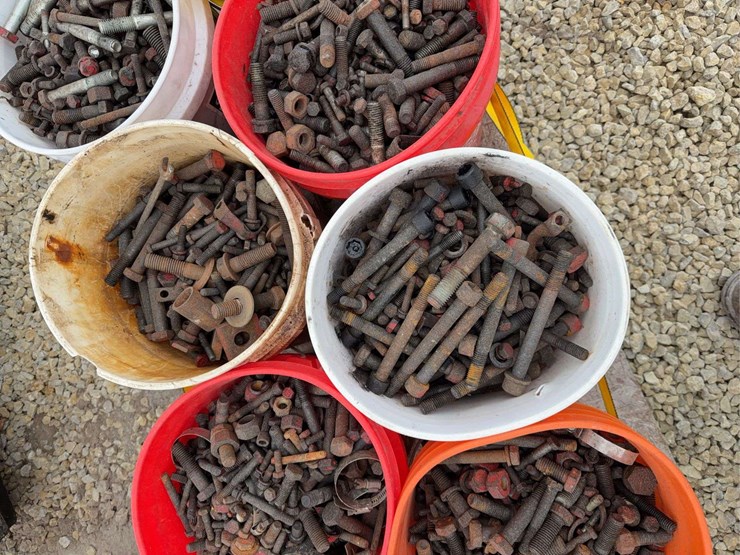 pallet-of-used-bolts-image-6