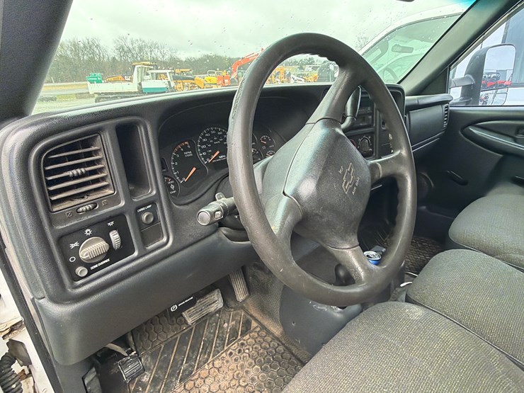 chevrolet-2500hd-image-14