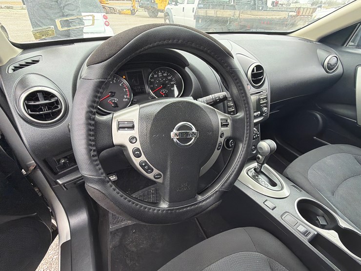 nissan-rogue-image-15