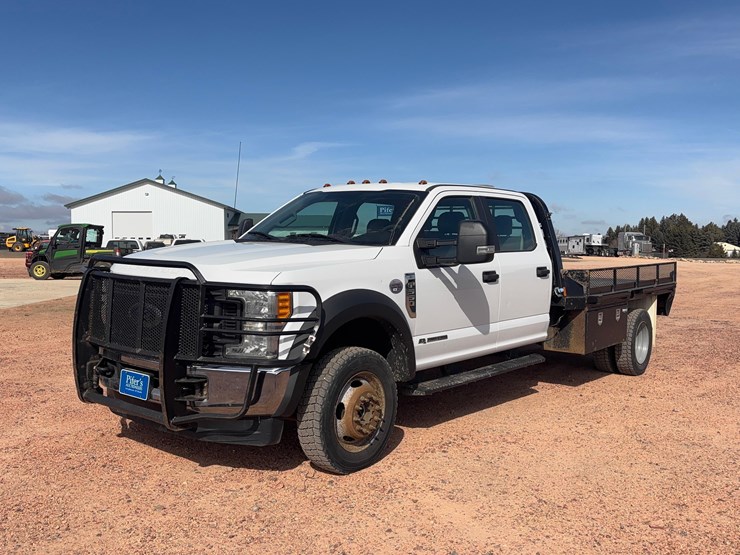 2017-ford-f550-image-1