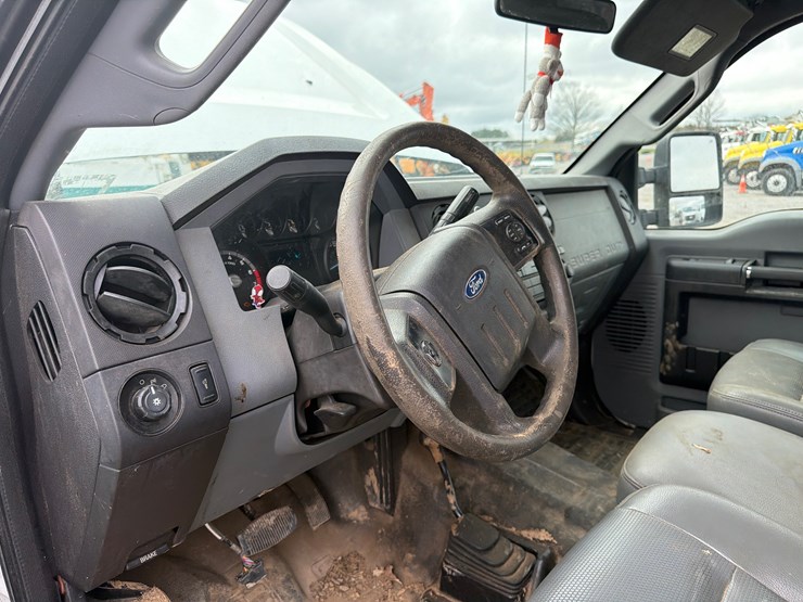 ford-f250-xl-image-19