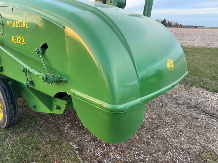 john-deere-no.-12a-pull-type-combine-image-48