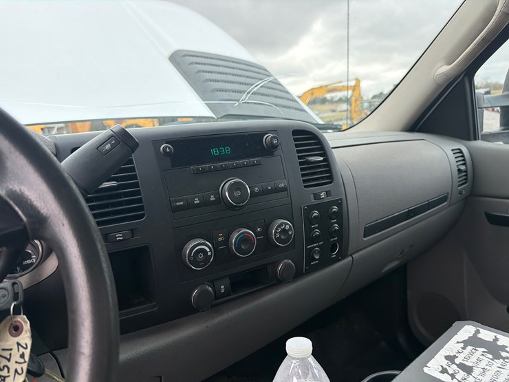 chevrolet-2500hd-image-15