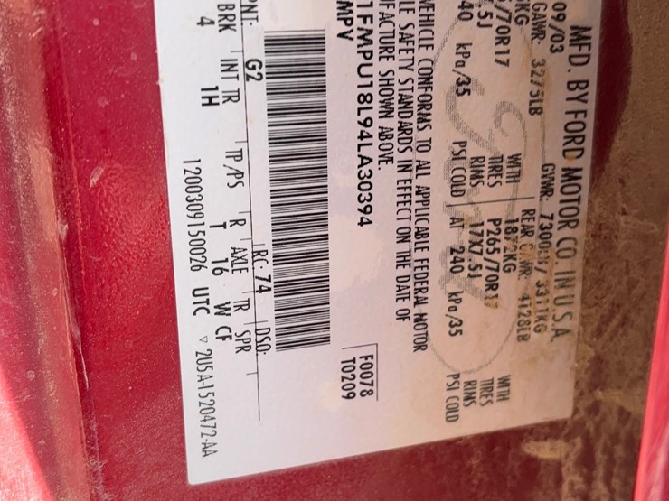 2004-ford-expedition-image-16