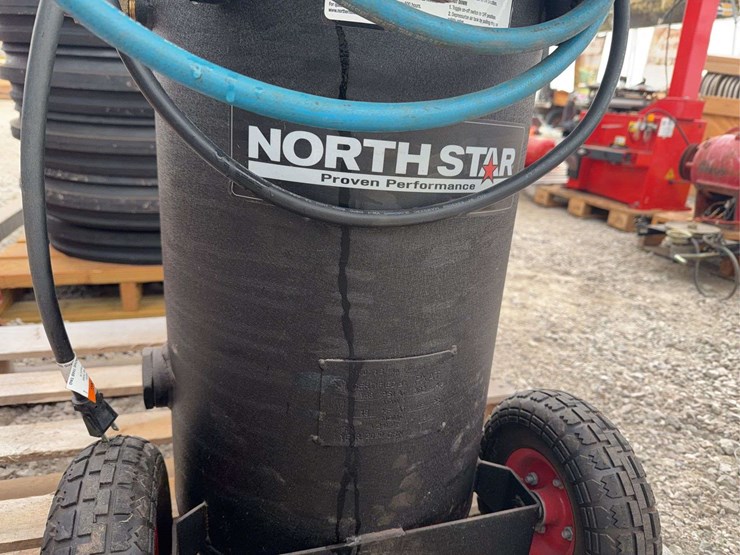 north-star-2hp-20-gallon-vertical-air-compressor-image-5