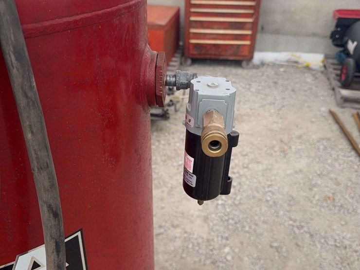 sanborn-5-hp-air-compressor-image-6