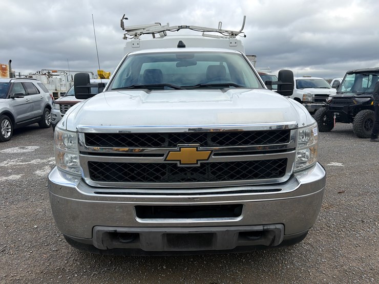 chevrolet-2500hd-image-2