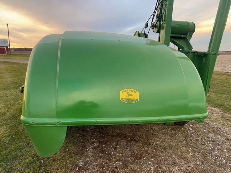 john-deere-no.-12a-pull-type-combine-image-43