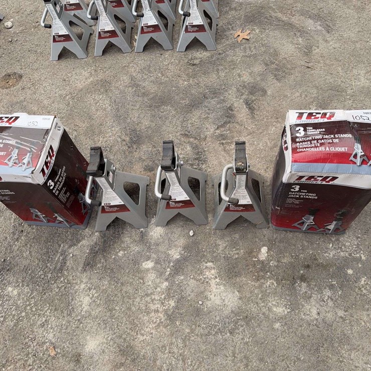 (7) 3 Ton Jack Stands