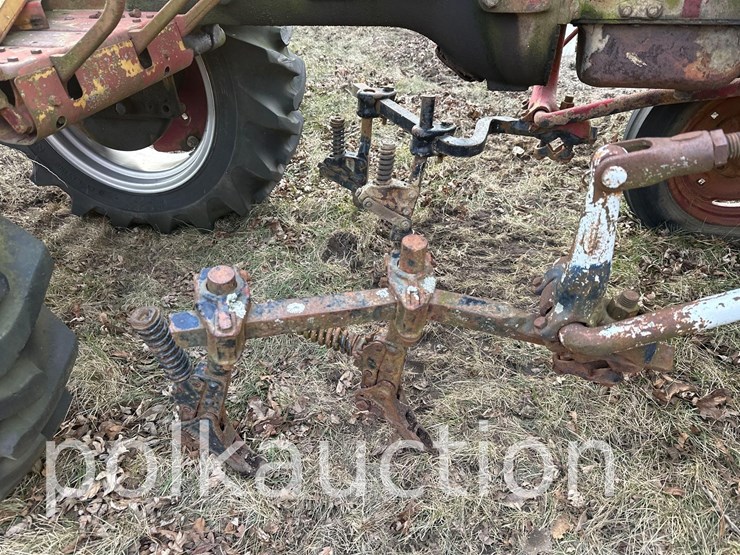 farmall-140-(sn#-26913)-(hess)-image-5