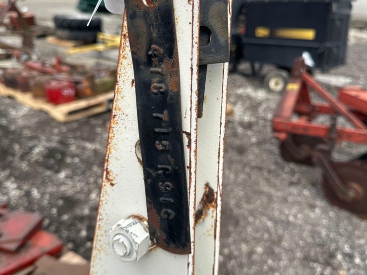 ih-1-bottom-3pt-plow-(wf)-image-5