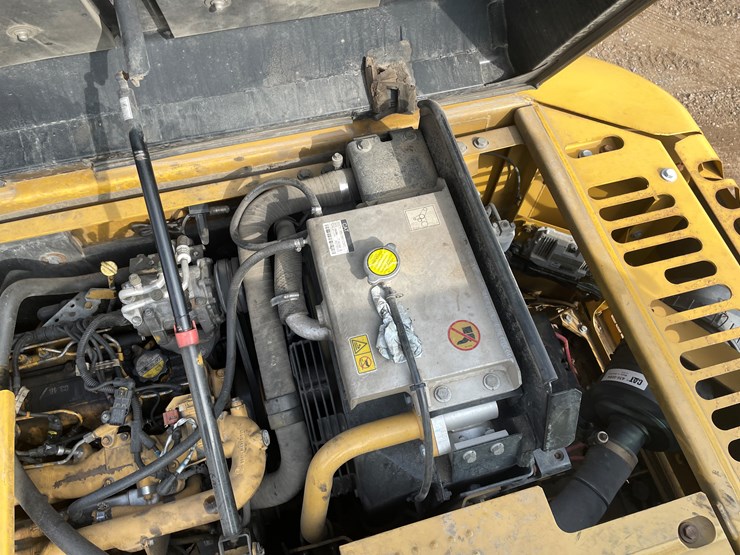 caterpillar-312f-image-39