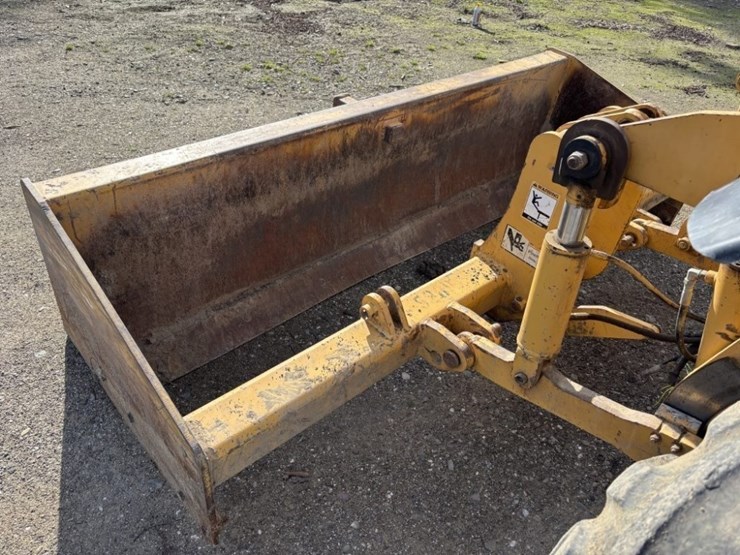 2004-deere-210le-image-20