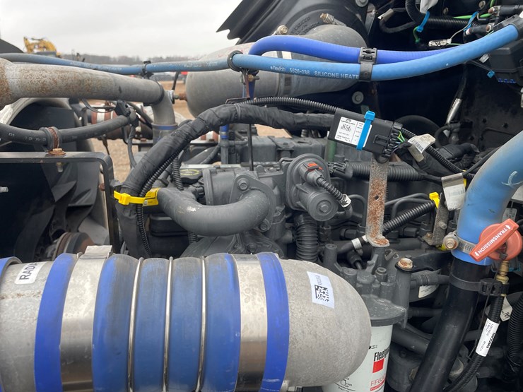 2022-kenworth-t370-image-34