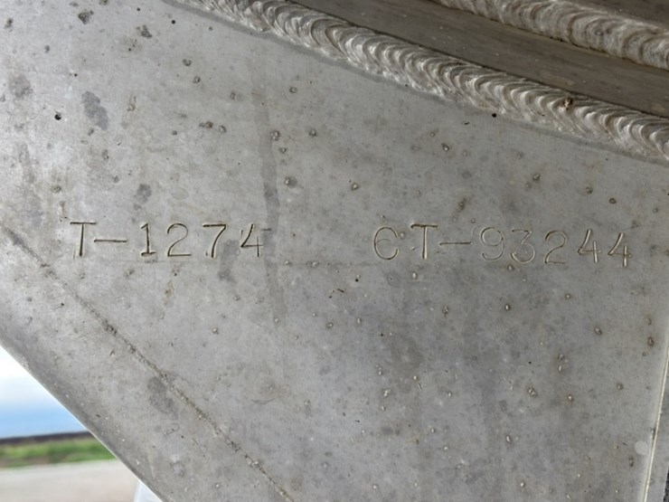 1987-clough-4,500-gallon-t/a-tank-trailer-image-26