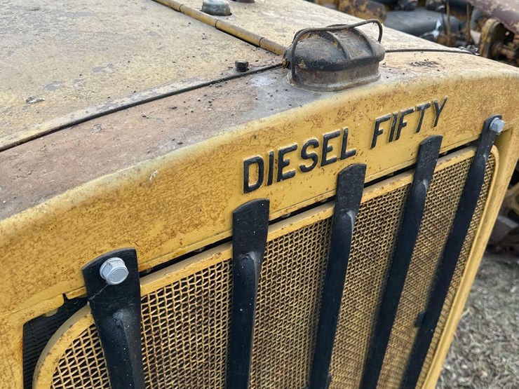 caterpillar-50-diesel-crawler-(sn#-1e1403)-(hess)-image-3