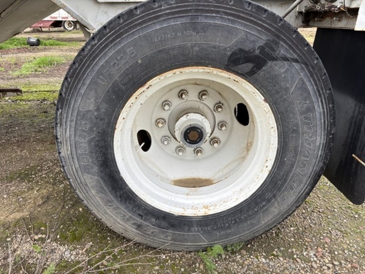 1974-titan-trailer-image-11