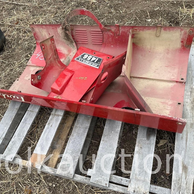 IH 1456 SHEET METAL (WF)