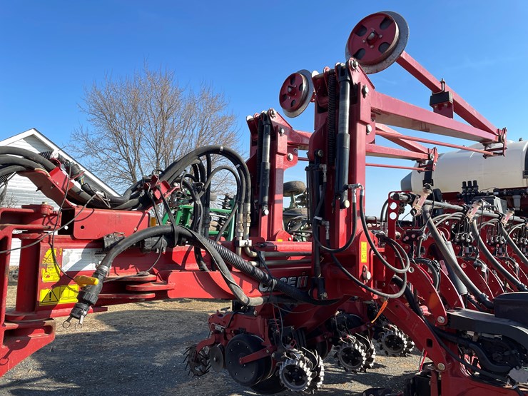 2020-case-ih-2150-image-9