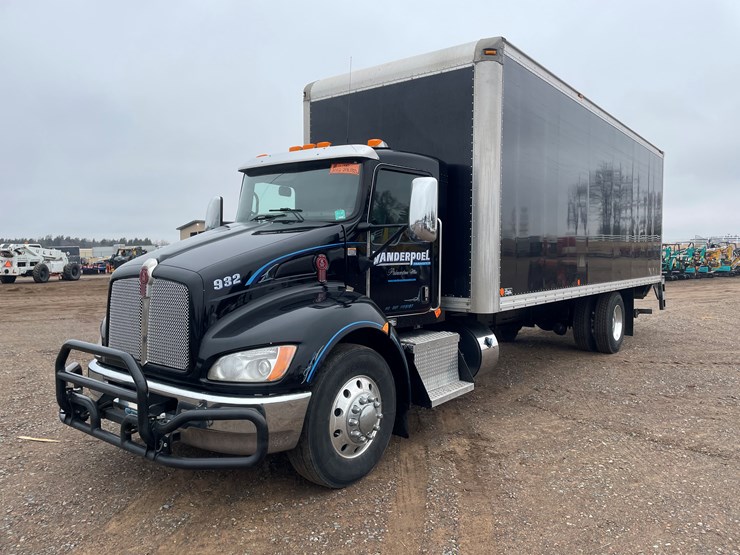 2022-kenworth-t370-image-1