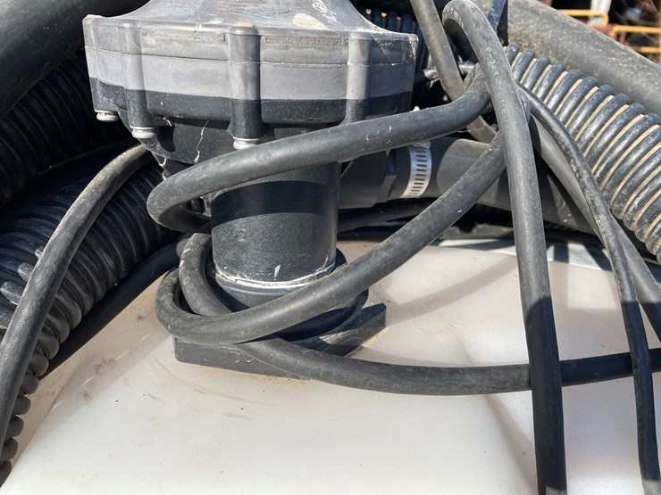 #4928-•-front-inc.-front-mount-500-gallon-fertilizer-tank-image-11