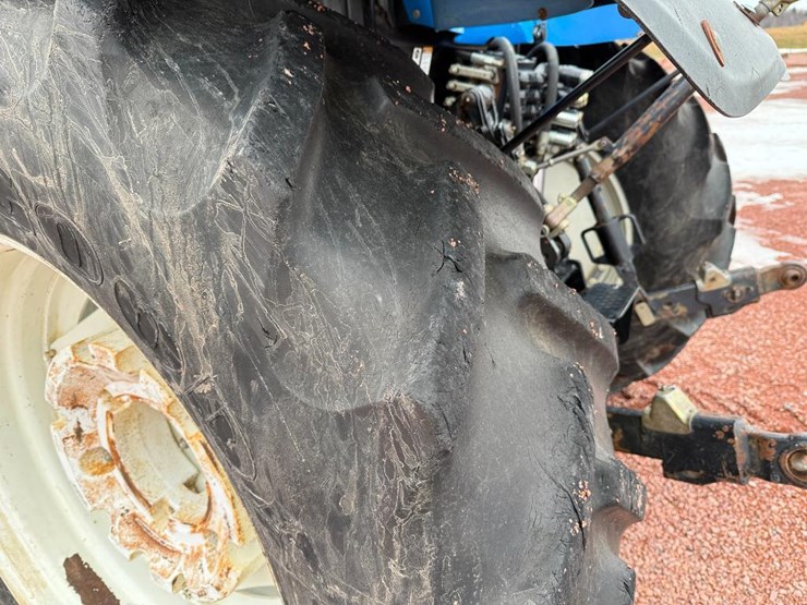 new-holland-ts115a-image-8