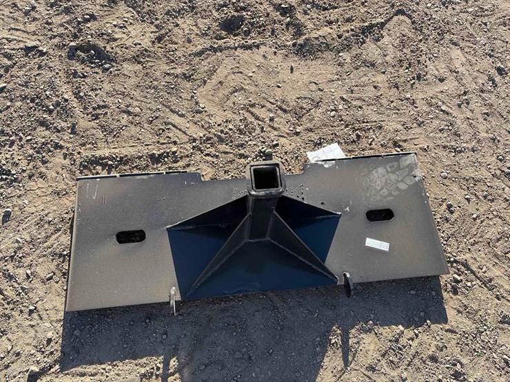 skid-steer-hitch-receiver-image-2