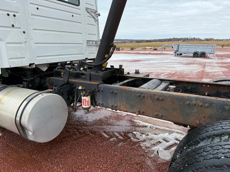 #280-•-lot-280-image-32