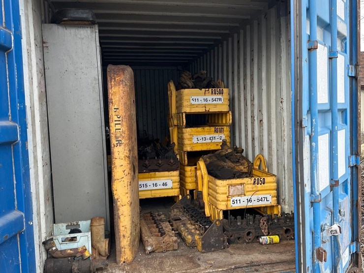 20'-container-w/-all-contents-(hess)-image-2