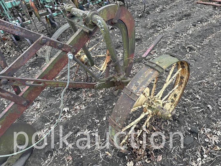 john-deere-1-bottom-pull-type-subsoiler-(hess)-image-3