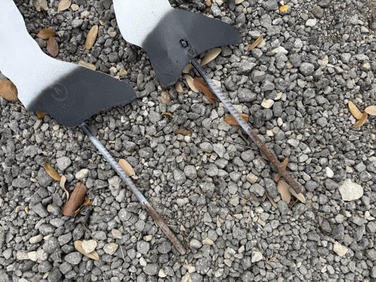 #303-•-metal-art---white-moose-image-2