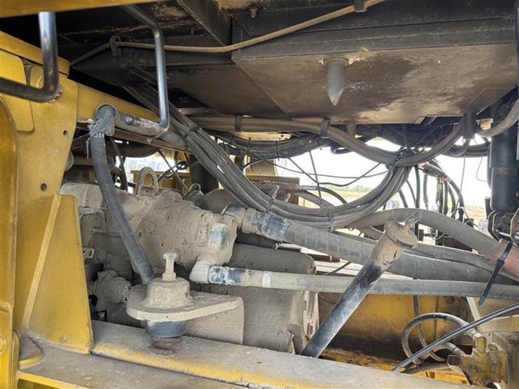 2005-john-deere-100-image-48