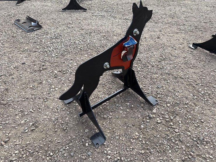ar500-steel-coyote-shooting-target-with-heart-flapper-image-3