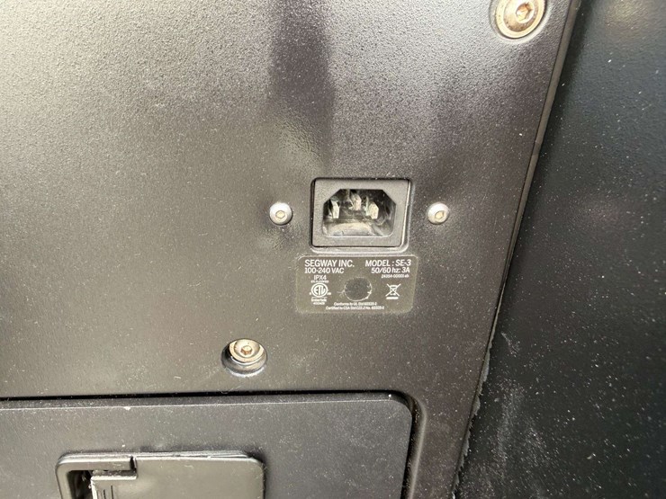 2014-segway-r1376-image-12