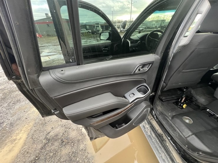 2018-chevrolet-tahoe-image-26