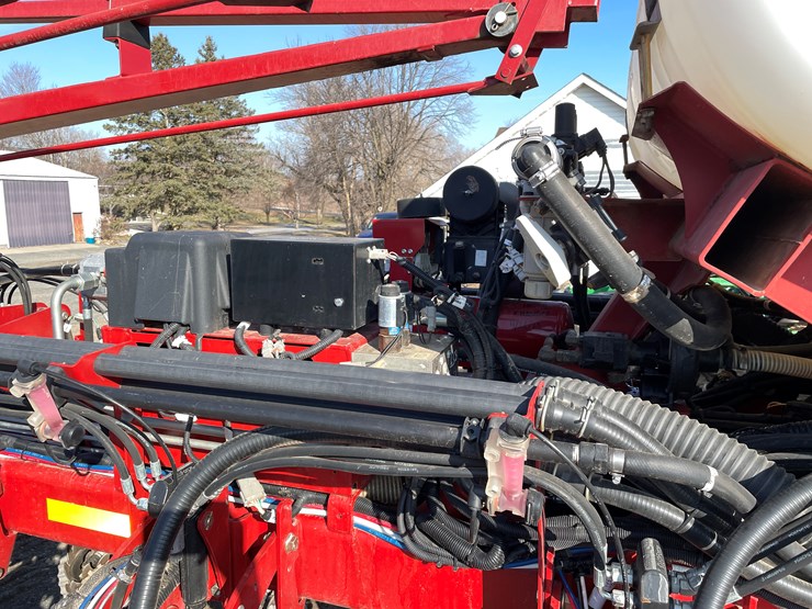 2020-case-ih-2150-image-22