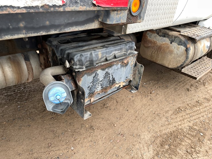 2012-ford-f650-image-36