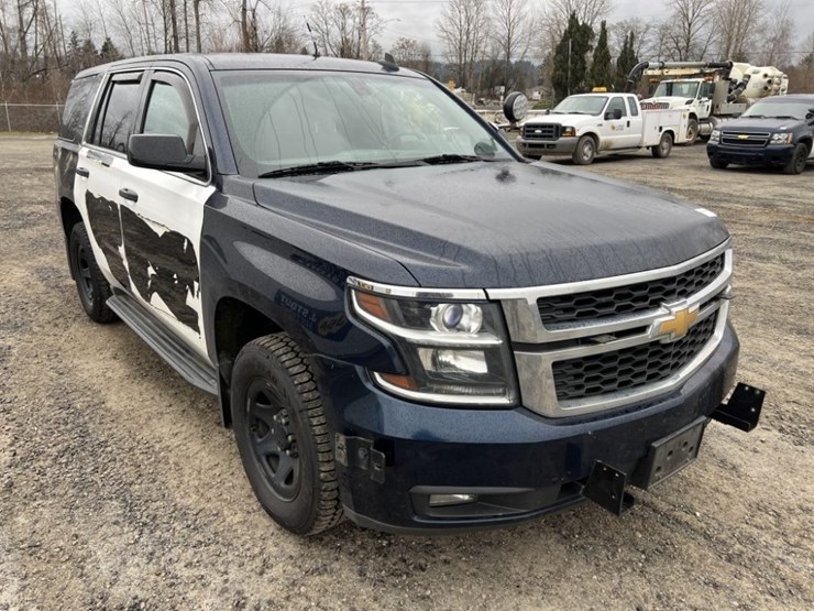 2015-chevrolet-tahoe-image-2