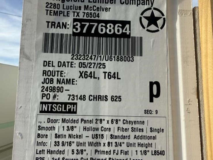 #77-•-interior-door-assortment-on-pallet-image-4