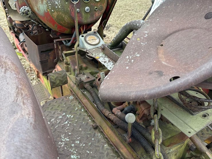 massey-ferguson-444-image-11