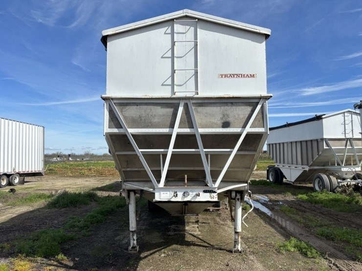 1974-titan-trailer-image-8