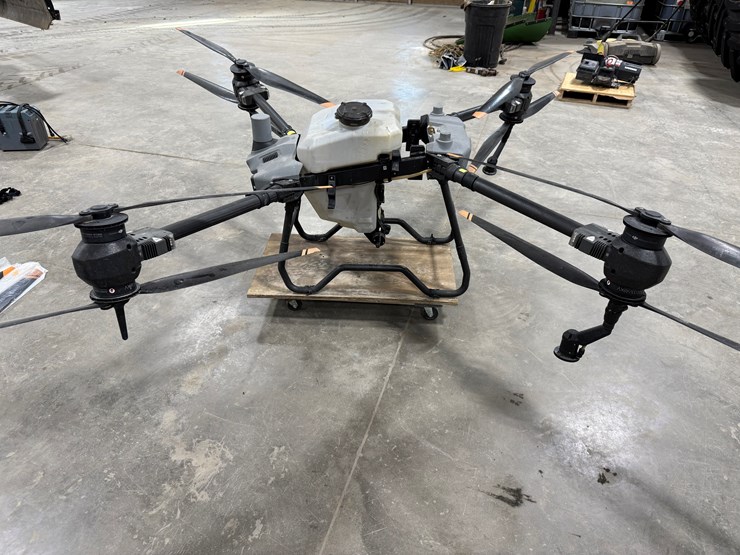 #557-•-t40-sprayer-drone-image-10