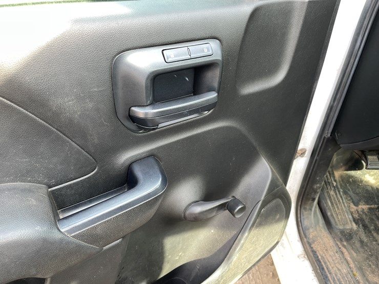 #1474-•-2014-chevy-silverado-pickup-truck-(has-mn-title)-image-47