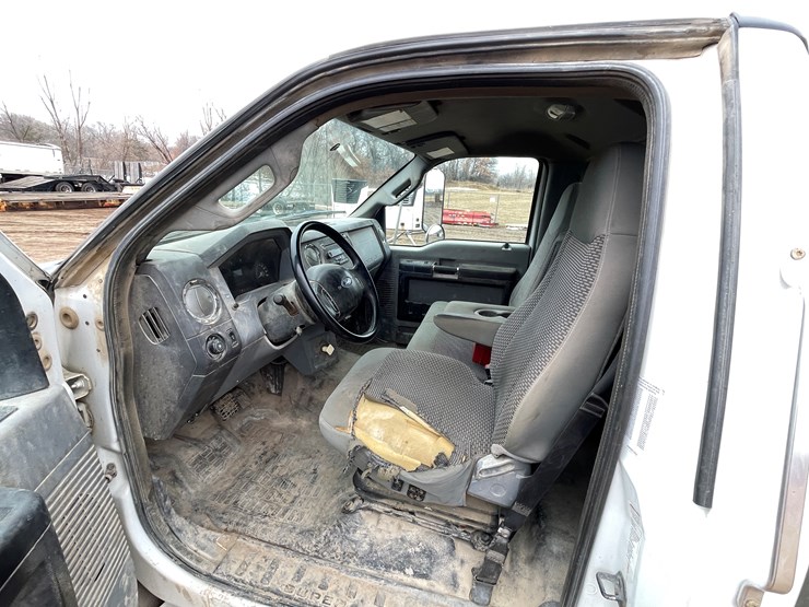 2012-ford-f650-image-40