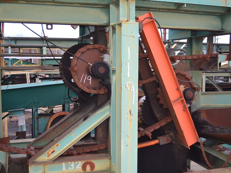 92'-endwise-heavy-duty-log-trough-w/-drags-w/-bottom-return-w/-steel-support-no-drive-image-7